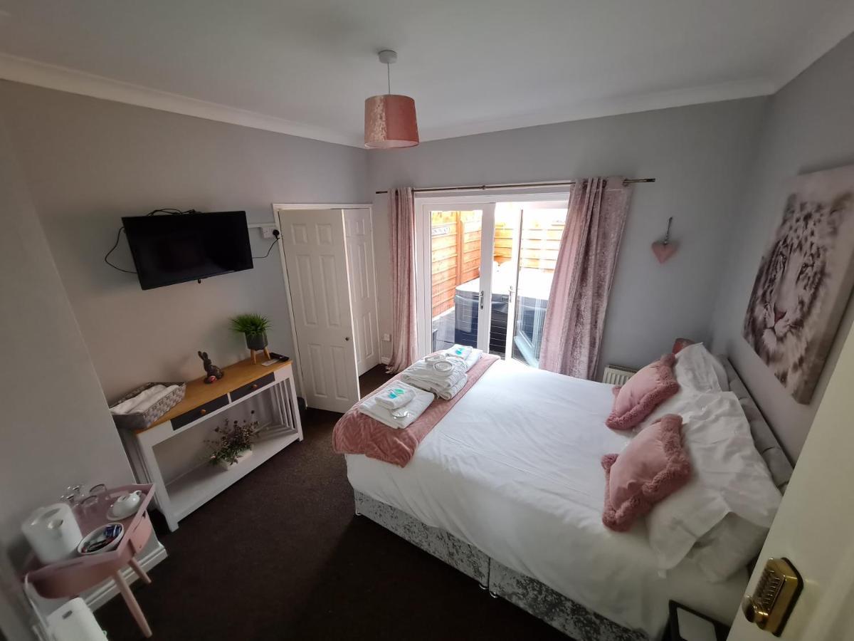 The Mayfair Lodge & Family Suite Hartlepool Buitenkant foto